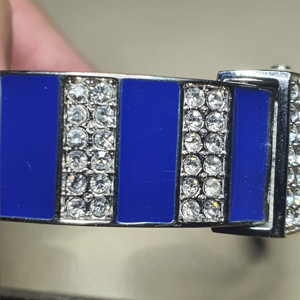 🦋10/$20🦋 Geneva Silver/Blue/MOP Rhinestone Stainless Steel Women's Cuff Watch - Picture 4 of 6